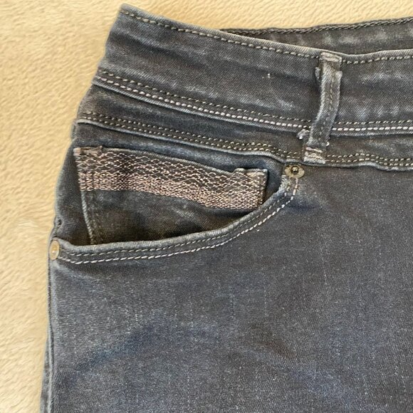 Levis Womens Jeans Size 16W Skinny Ankle Stretch Casual Blue Denim Dark Wash - Picture 11 of 15